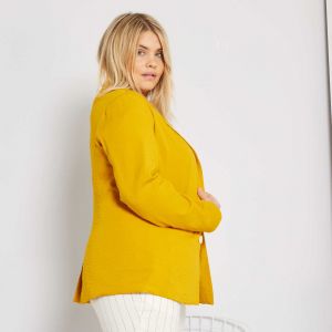 Елегантно дамско сако в наситен жълт цвят