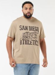 Голям размер мъжка тениска