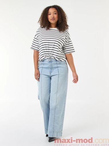 Дънки с висока талия и широки крачоли