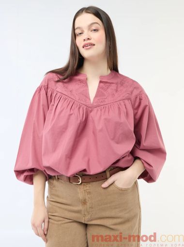 Дамска блуза с дълъг ръкав с бродерия