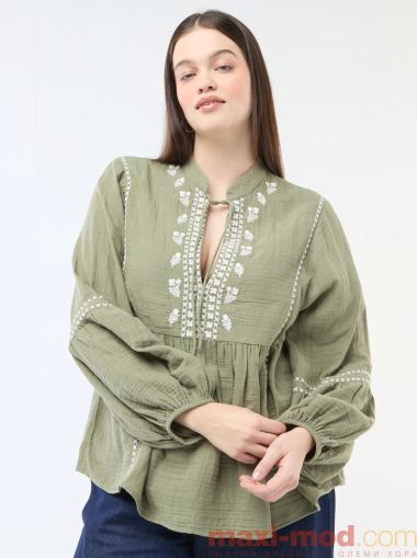 Дамска блуза с бродерия