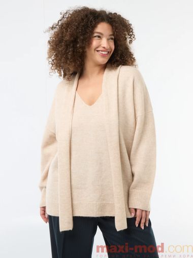 Дамски плетен пуловер с вграден шал 