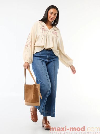 Дамска блуза с бродерия на цвета