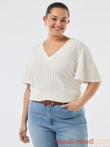 Дамска блуза с перфорирана плетка