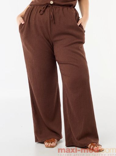 Широк дамски панталон голям размер
