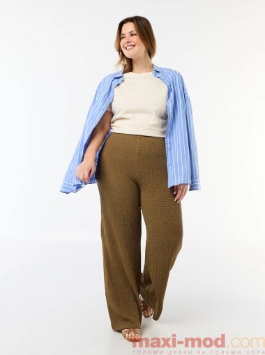 Широк дамски панталон 