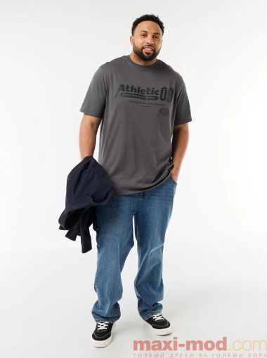 Голям размер мъжка тениска