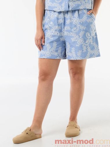 Дамски къси панталони с флорална бродерия