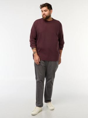 Лек пуловер с оребрена плетка и кръгло деколте 