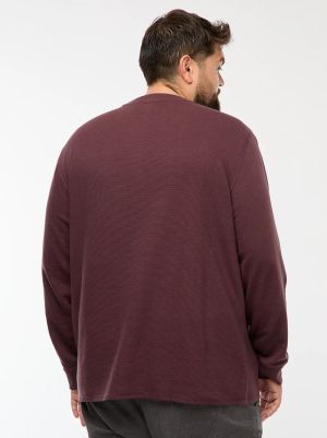 Лек пуловер с оребрена плетка и кръгло деколте 