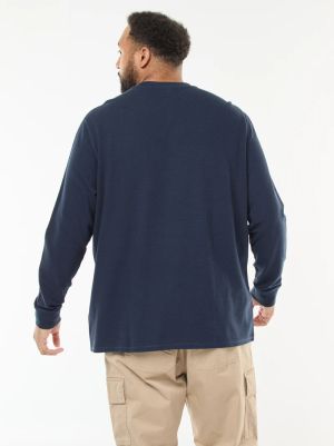 Лек пуловер с оребрена плетка и кръгло деколте 