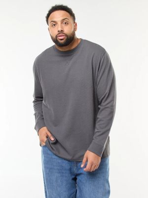 Лек пуловер с оребрена плетка и кръгло деколте 