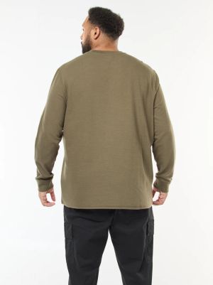 Лек пуловер с оребрена плетка и кръгло деколте 