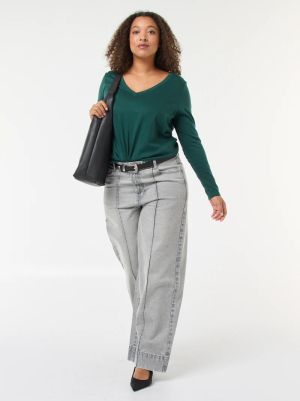 Голям размер дамска блуза с V-образно деколте