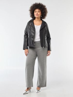 Дамски панталон с широки крачоли 