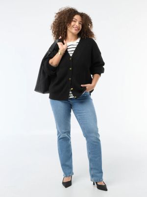 Жилетка с V-образно деколте с копчета