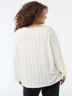 Голям размер дамска блуза с перфорирана плетка 