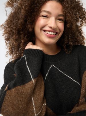 Дамски плетен пуловер макси размер