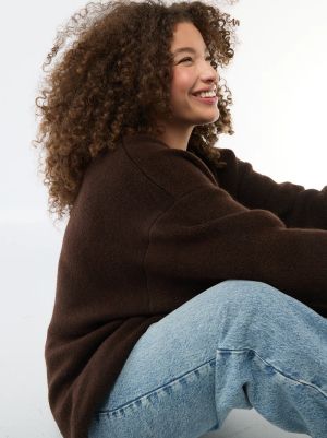 Дамски плетен пуловер макси размер