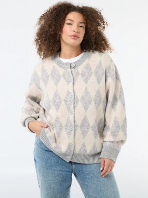 Дамска плетена жилетка голям размер