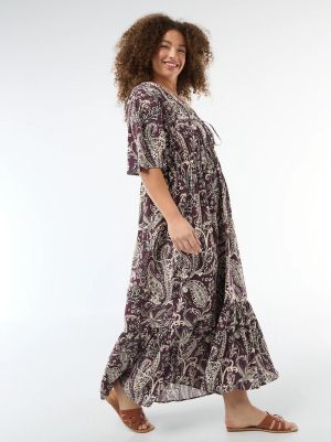 Еластична рокля с елегантен принт