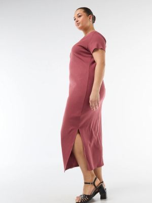 Дълга оребрена рокля с къси ръкави