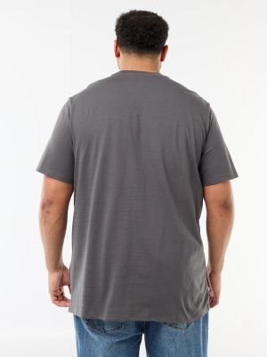 Голям размер мъжка тениска