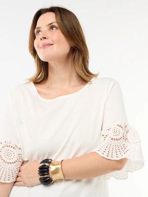 Дамска блуза с дантела