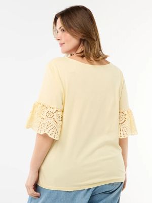 Дамска блуза с дантела