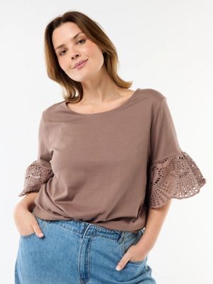 Дамска блуза с дантела