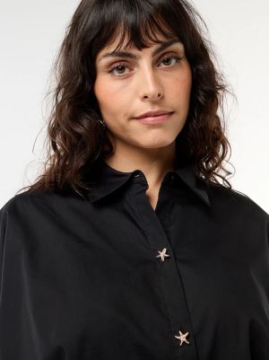 Сатенена риза с копчета „морска звезда“ 