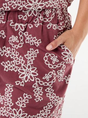 Дамски къси панталони с флорална бродерия