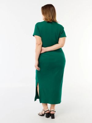 Дълга оребрена рокля с къси ръкави