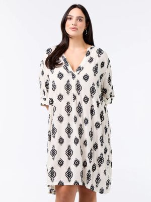 Къса рокля тип тениска